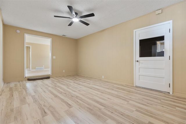 4005 SE 14th Street, Del City, OK 73115