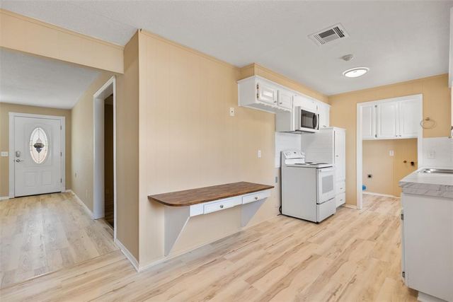 4005 SE 14th Street, Del City, OK 73115