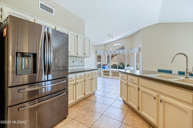 38180 S Birdie Drive, Tucson, AZ 85739