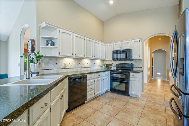 38180 S Birdie Drive, Tucson, AZ 85739