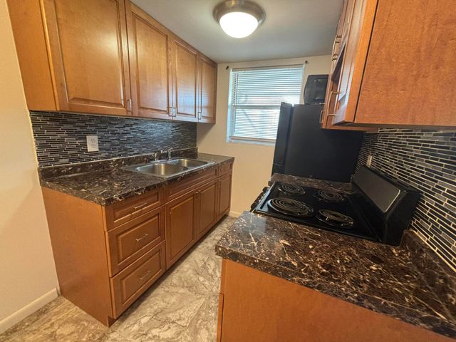 201 S J Street 11, Lake Worth Beach, FL 33460