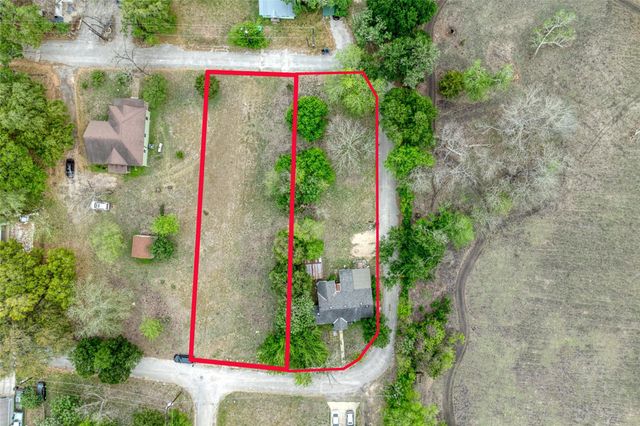 1002 Proctor ST, Lockhart, TX 78644