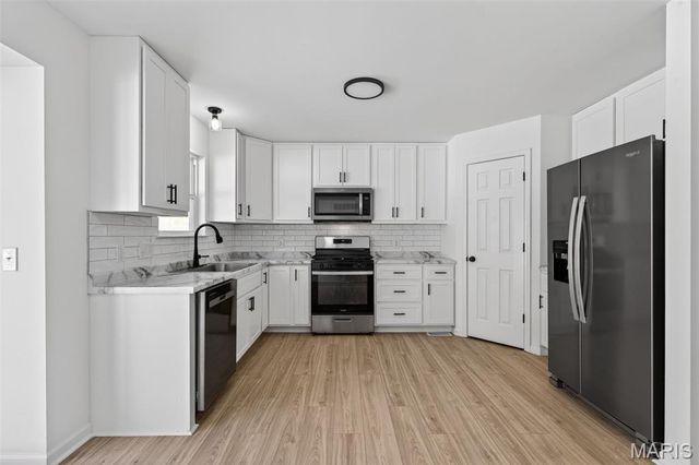 5709 Portsmouth Lane, House Springs, MO 63051