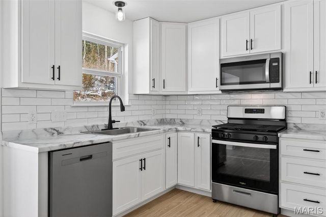 5709 Portsmouth Lane, House Springs, MO 63051