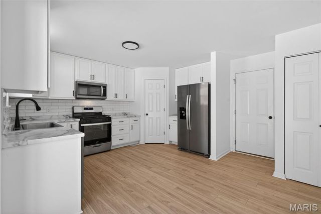 5709 Portsmouth Lane, House Springs, MO 63051