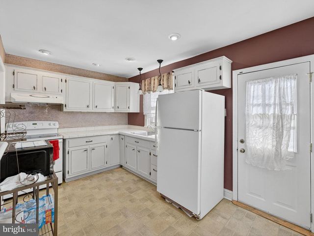 215 HARTRANFT AVE, Norristown, PA 19401