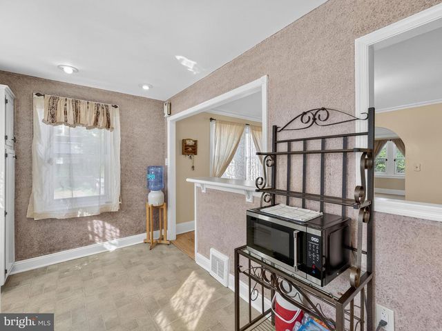 215 HARTRANFT AVE, Norristown, PA 19401