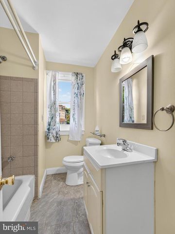 215 HARTRANFT AVE, Norristown, PA 19401