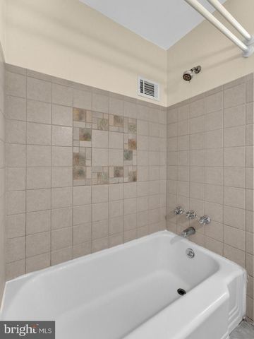 215 HARTRANFT AVE, Norristown, PA 19401
