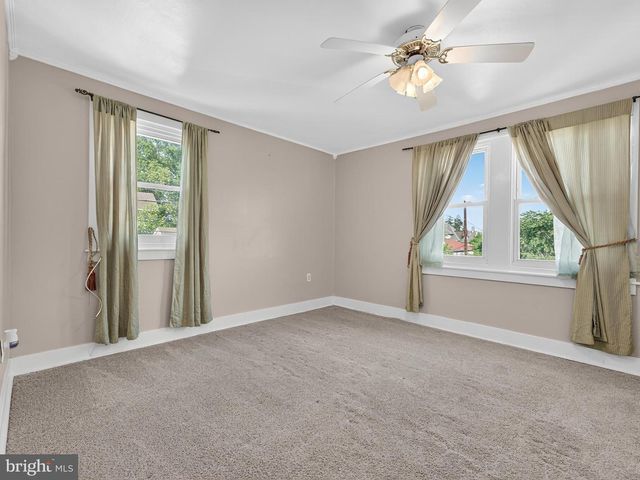 215 HARTRANFT AVE, Norristown, PA 19401