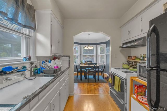 1520 N Vernon Street, Dearborn, MI 48128
