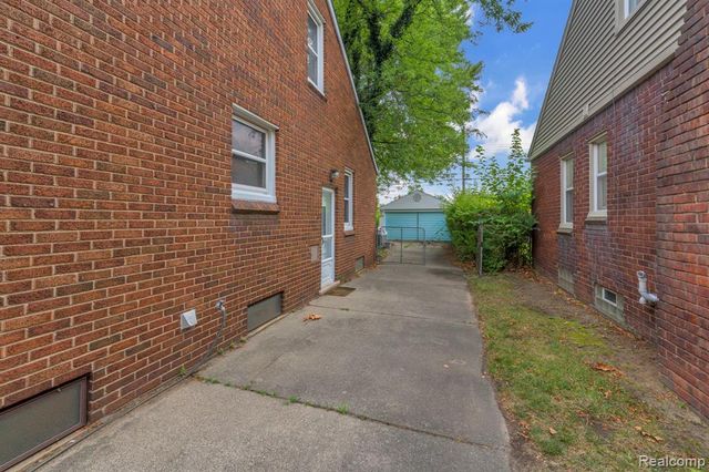 1520 N Vernon Street, Dearborn, MI 48128