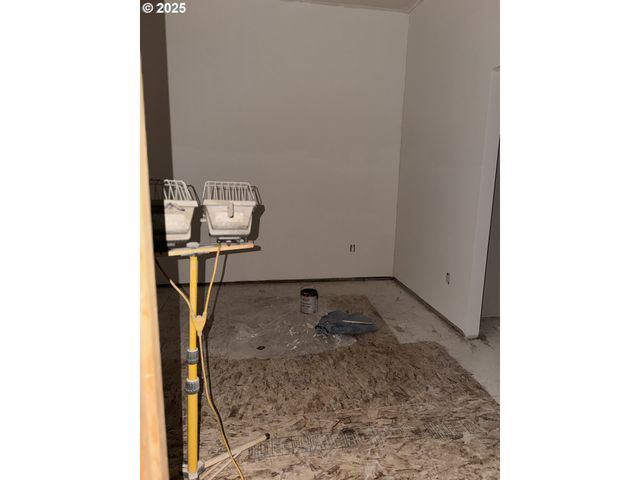 154 SHIPVIEW Rd, Kalama, WA 98625