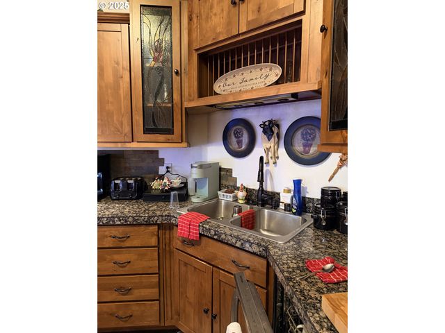 154 SHIPVIEW Rd, Kalama, WA 98625