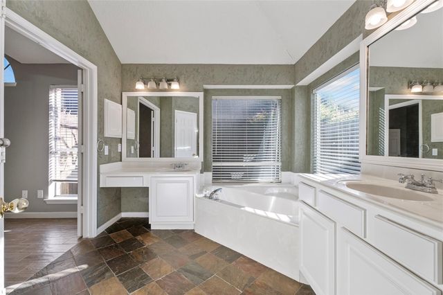 5112 Carefree Drive, League City, TX 77573