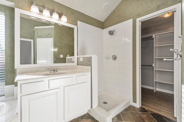 5112 Carefree Drive, League City, TX 77573