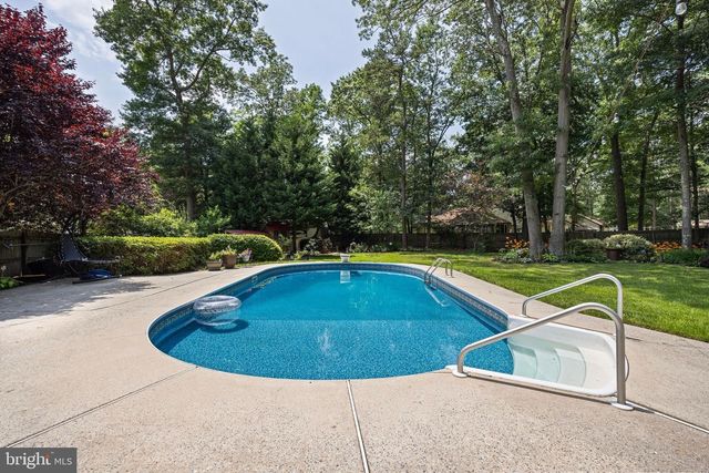 10 WALTHAM WAY, Sicklerville, NJ 08081