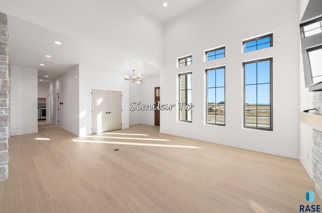 2300 S Meadowview Ave Avenue, Sioux Falls, SD 57110