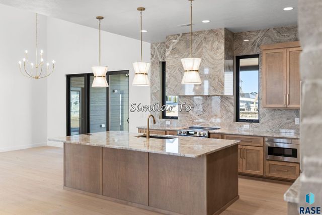 2300 S Meadowview Ave Avenue, Sioux Falls, SD 57110