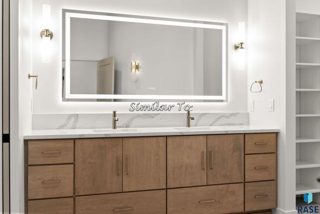 2300 S Meadowview Ave Avenue, Sioux Falls, SD 57110