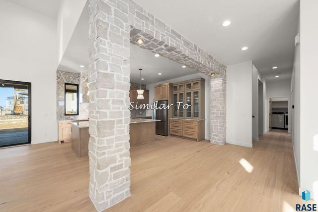 2300 S Meadowview Ave Avenue, Sioux Falls, SD 57110