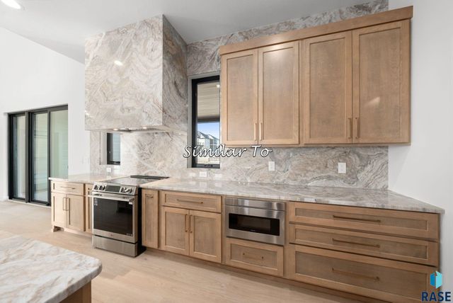 2300 S Meadowview Ave Avenue, Sioux Falls, SD 57110