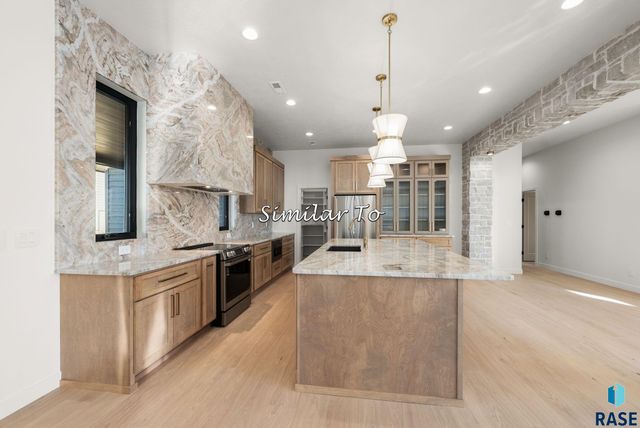 2300 S Meadowview Ave Avenue, Sioux Falls, SD 57110