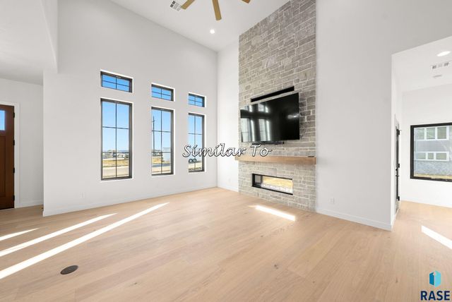 2300 S Meadowview Ave Avenue, Sioux Falls, SD 57110