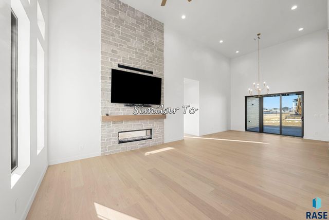 2300 S Meadowview Ave Avenue, Sioux Falls, SD 57110