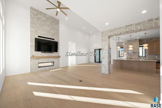 2300 S Meadowview Ave Avenue, Sioux Falls, SD 57110