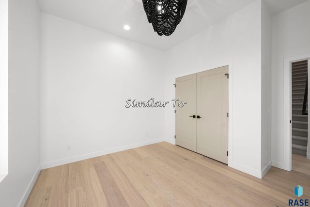 2300 S Meadowview Ave Avenue, Sioux Falls, SD 57110