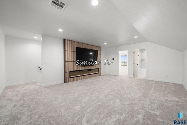 2300 S Meadowview Ave Avenue, Sioux Falls, SD 57110