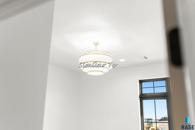 2300 S Meadowview Ave Avenue, Sioux Falls, SD 57110