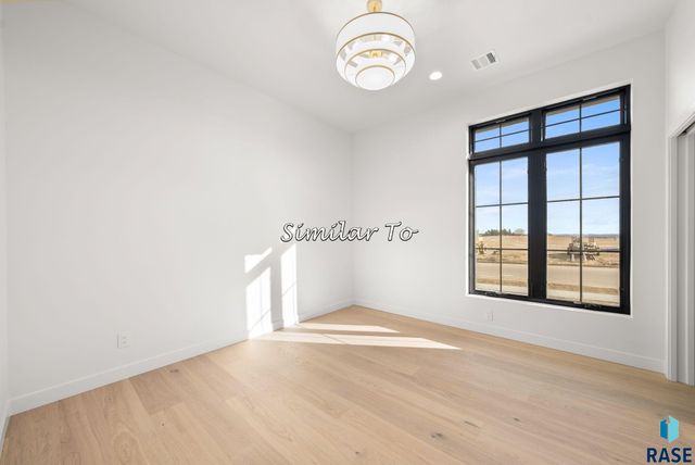 2300 S Meadowview Ave Avenue, Sioux Falls, SD 57110