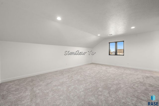 2300 S Meadowview Ave Avenue, Sioux Falls, SD 57110