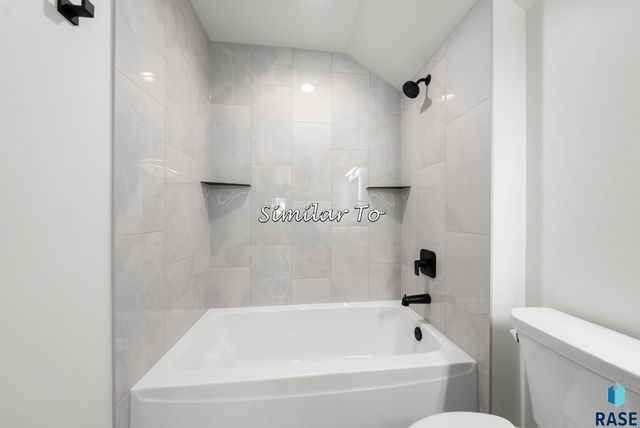 2300 S Meadowview Ave Avenue, Sioux Falls, SD 57110