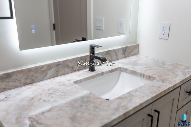 2300 S Meadowview Ave Avenue, Sioux Falls, SD 57110