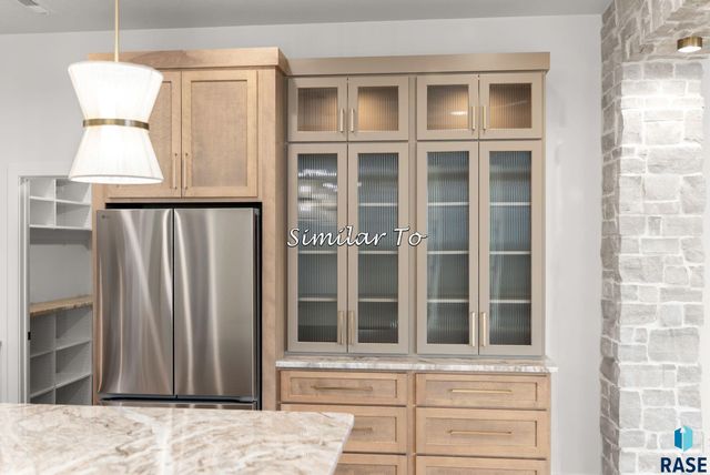 2300 S Meadowview Ave Avenue, Sioux Falls, SD 57110