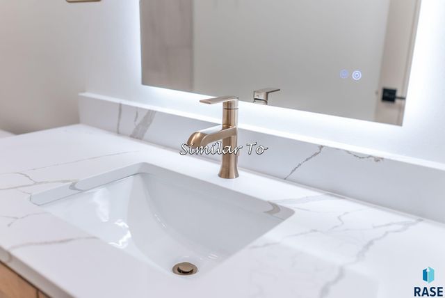 2300 S Meadowview Ave Avenue, Sioux Falls, SD 57110