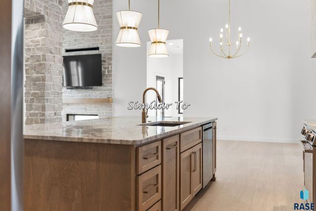 2300 S Meadowview Ave Avenue, Sioux Falls, SD 57110