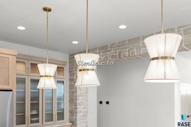 2300 S Meadowview Ave Avenue, Sioux Falls, SD 57110