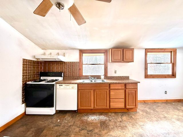 25 Maillet Road, Lunenburg, VT 05906