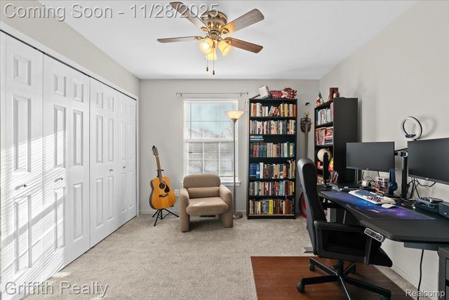 182 Barrington Circle, Orion Charter Township, MI 48360