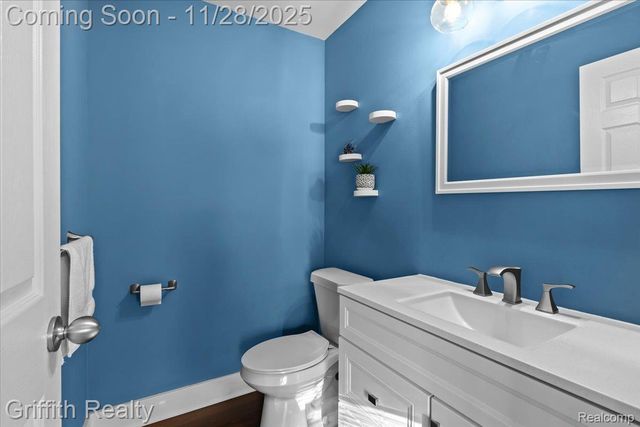 182 Barrington Circle, Orion Charter Township, MI 48360