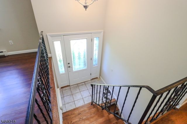 95 Longwood Lake Rd, Jefferson Twp., NJ 07438