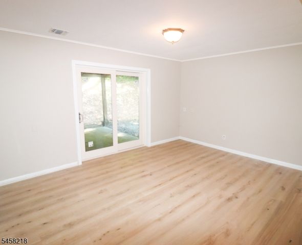 95 Longwood Lake Rd, Jefferson Twp., NJ 07438