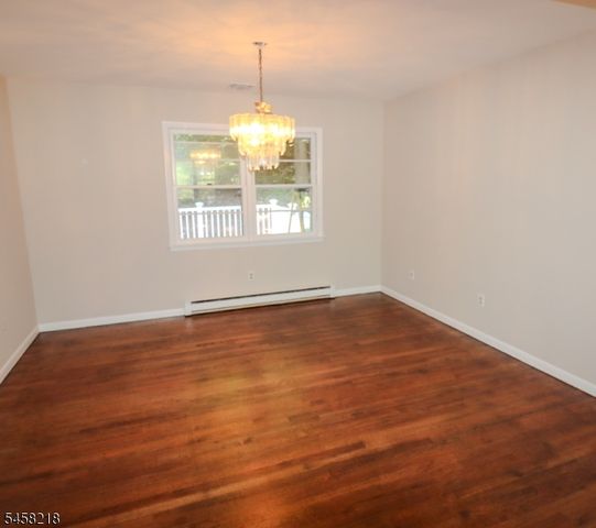 95 Longwood Lake Rd, Jefferson Twp., NJ 07438