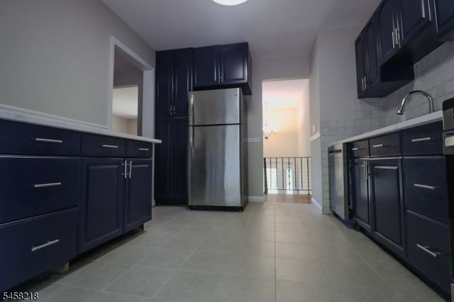 95 Longwood Lake Rd, Jefferson Twp., NJ 07438