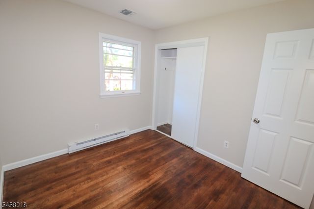 95 Longwood Lake Rd, Jefferson Twp., NJ 07438
