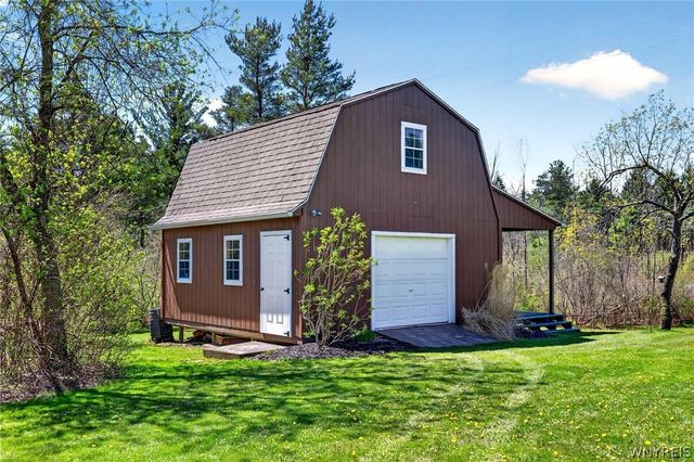 1600 County Line Road, Alden, NY 14004